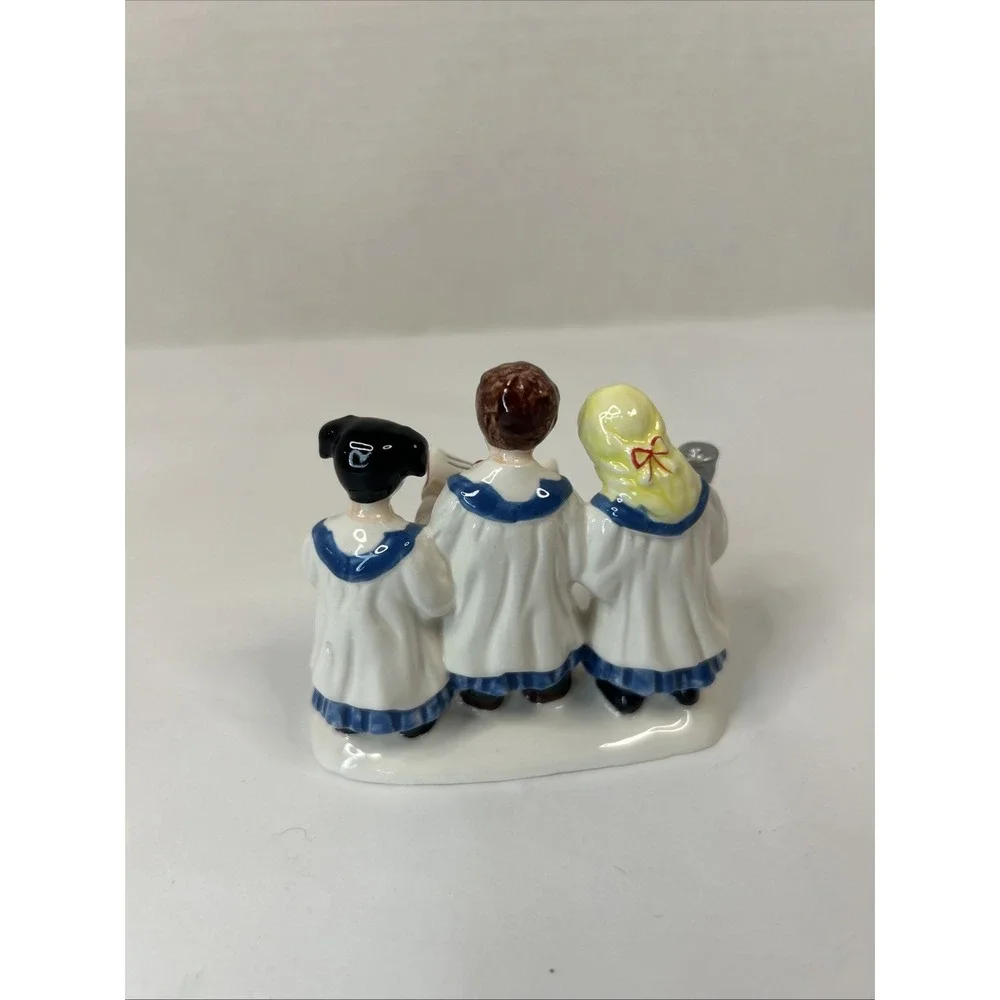 Dept 56 Snow Village Collection SUNDAY SCHOOL SERENADE Read